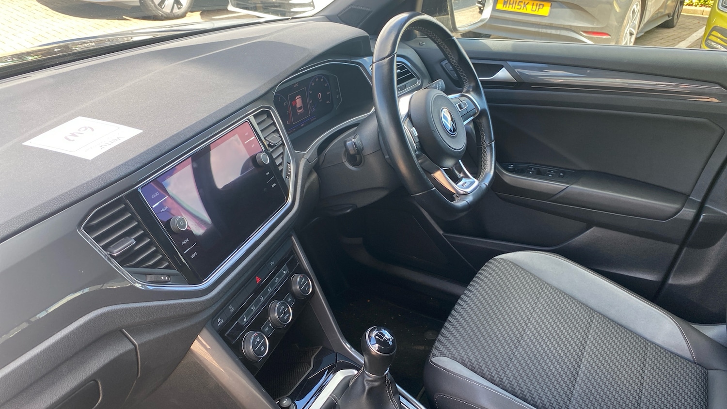 Used Volkswagen T-Roc 2021 for sale - 76076257: Photo 2