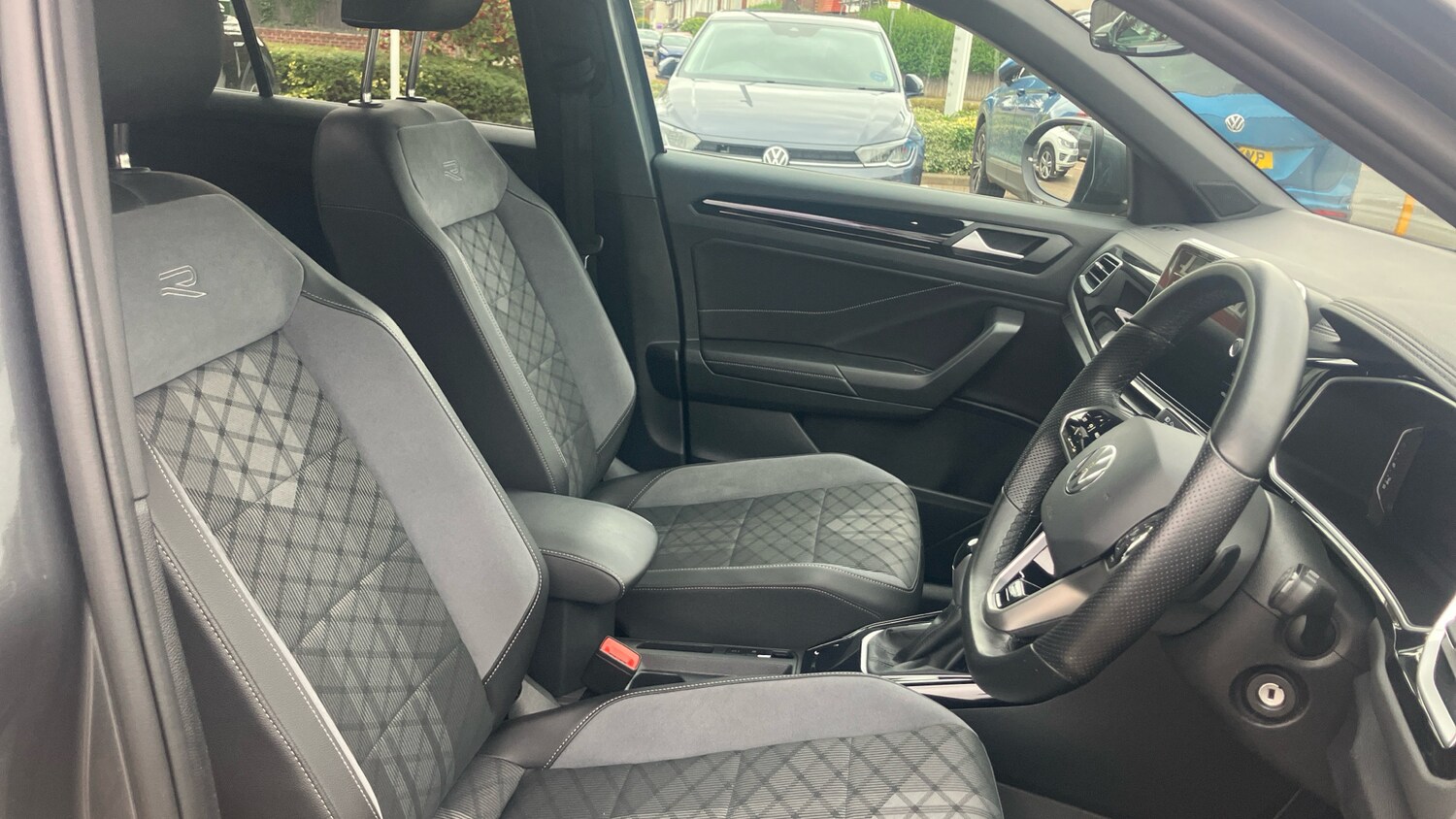 Used Volkswagen T-Roc 2022 for sale - 76340462: Photo 15