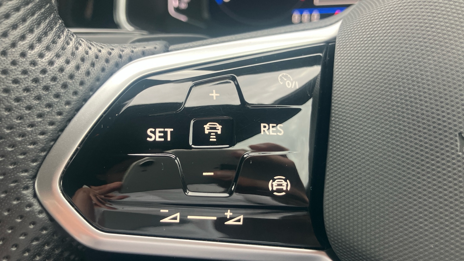 Used Volkswagen T-Roc 2022 for sale - 76340462: Photo 17