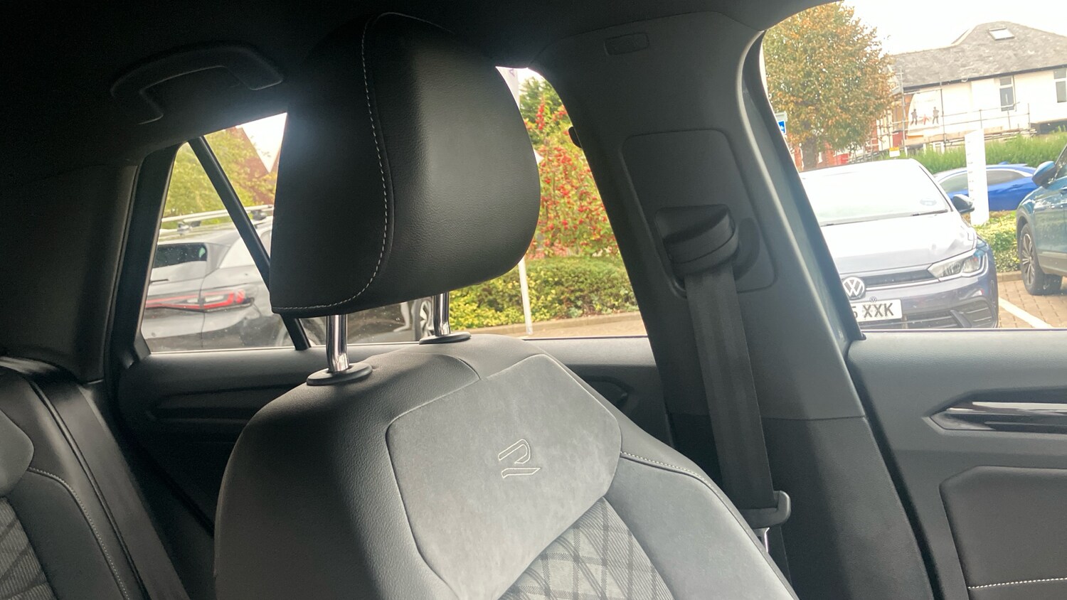 Used Volkswagen T-Roc 2022 for sale - 76340462: Photo 21
