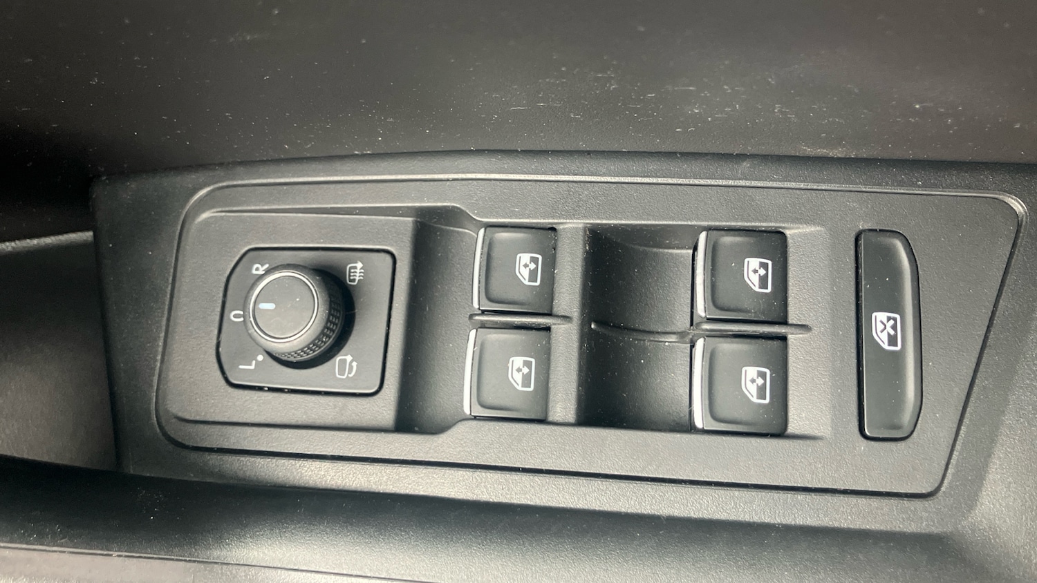 Used Volkswagen T-Roc 2022 for sale - 76340462: Photo 25