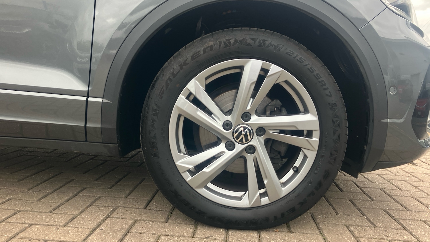 Used Volkswagen T-Roc 2022 for sale - 76340462: Photo 5