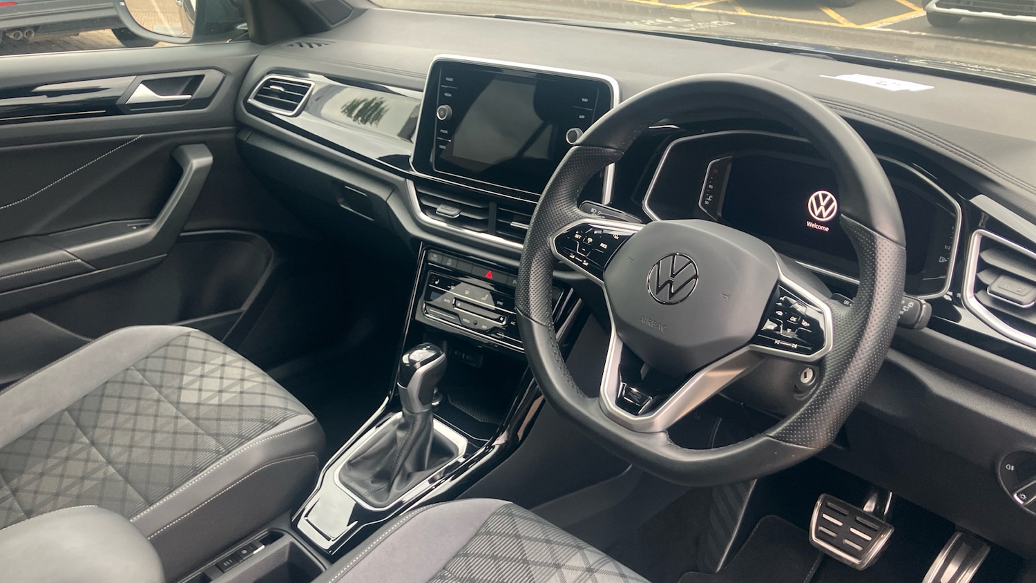 Used Volkswagen T-Roc 2022 for sale - 76340462: Photo 6