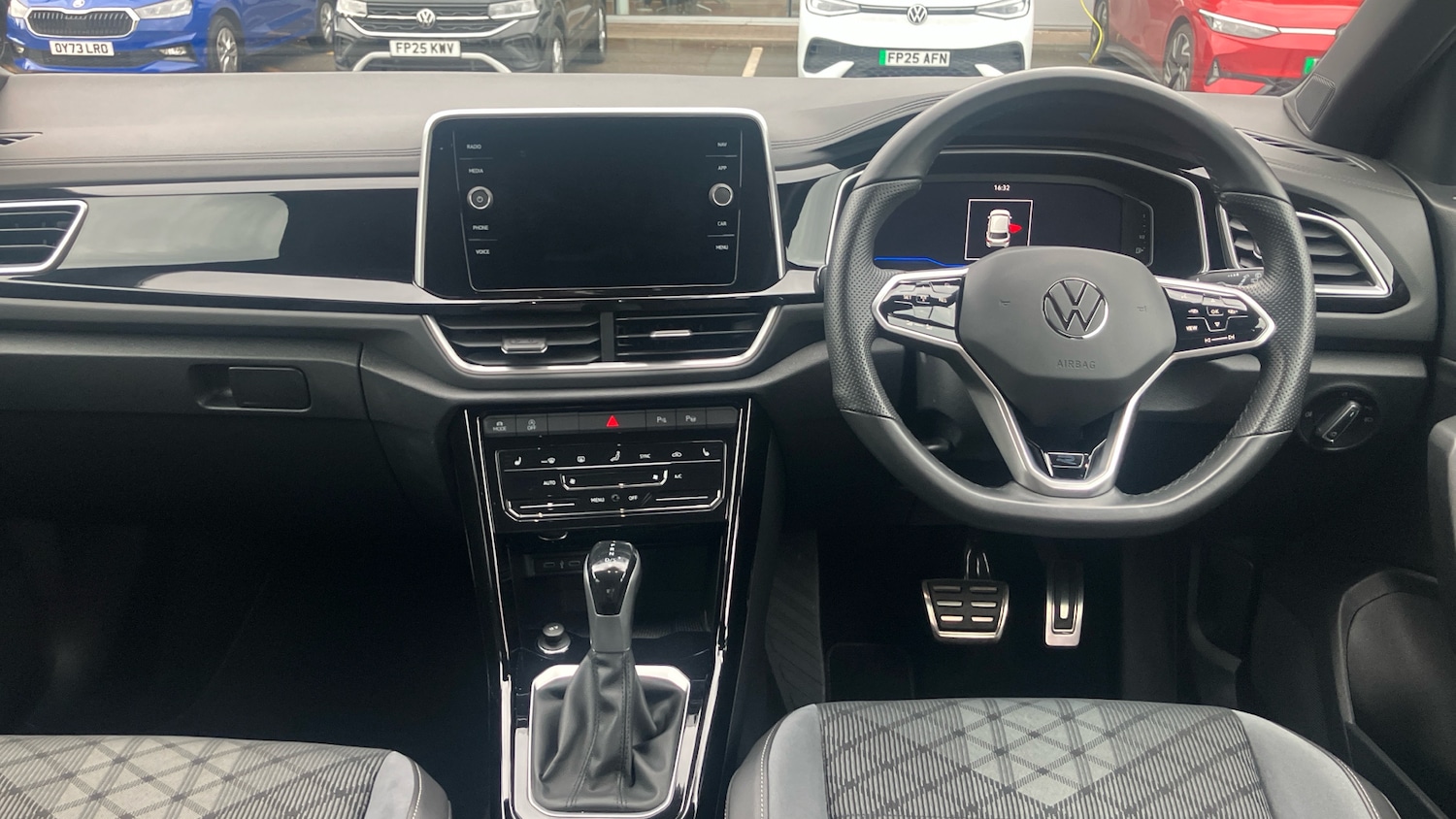 Used Volkswagen T-Roc 2022 for sale - 76340462: Photo 9