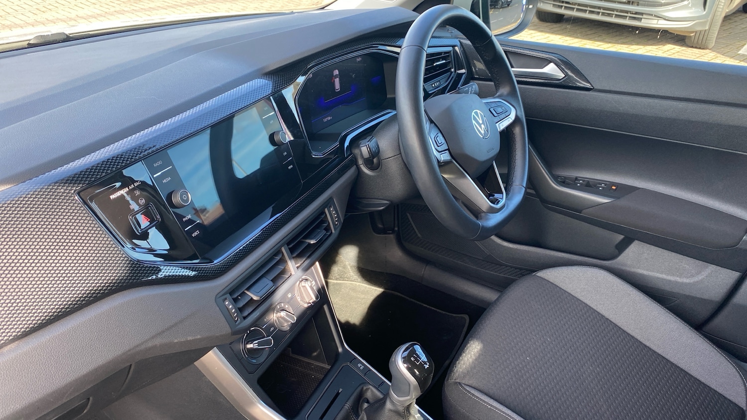 Used Volkswagen Taigo 2023 for sale - 77777439: Photo 2