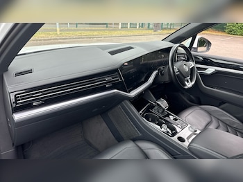 Used Volkswagen Touareg 2018 for sale - 75178361: Photo