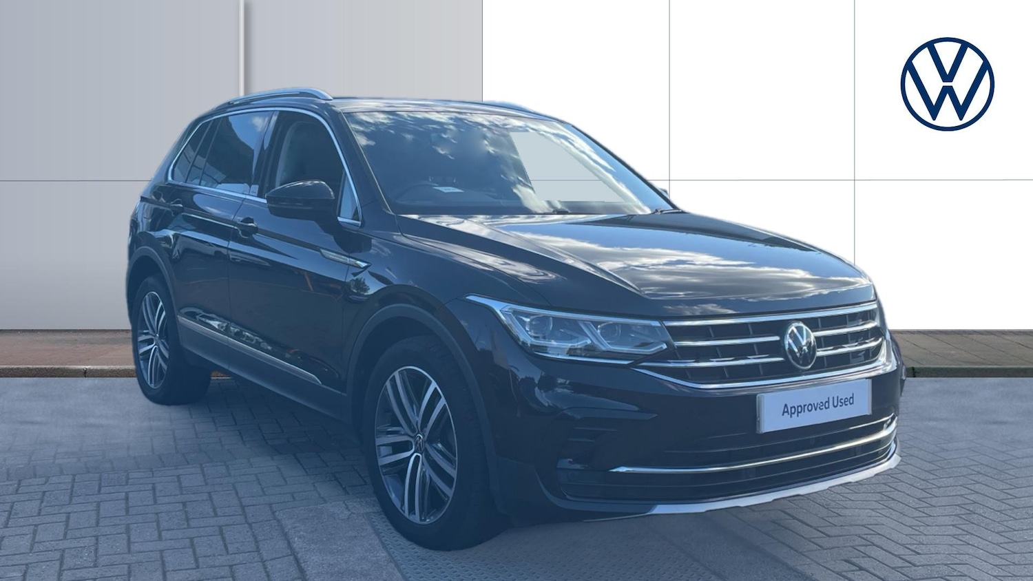 Used Volkswagen Tiguan 2021 for sale - 76038150: Photo 1
