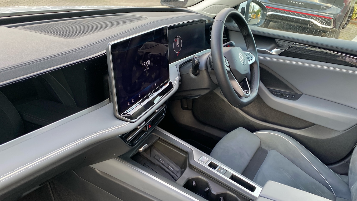 Used Volkswagen Passat 2024 for sale - 76627764: Photo 2