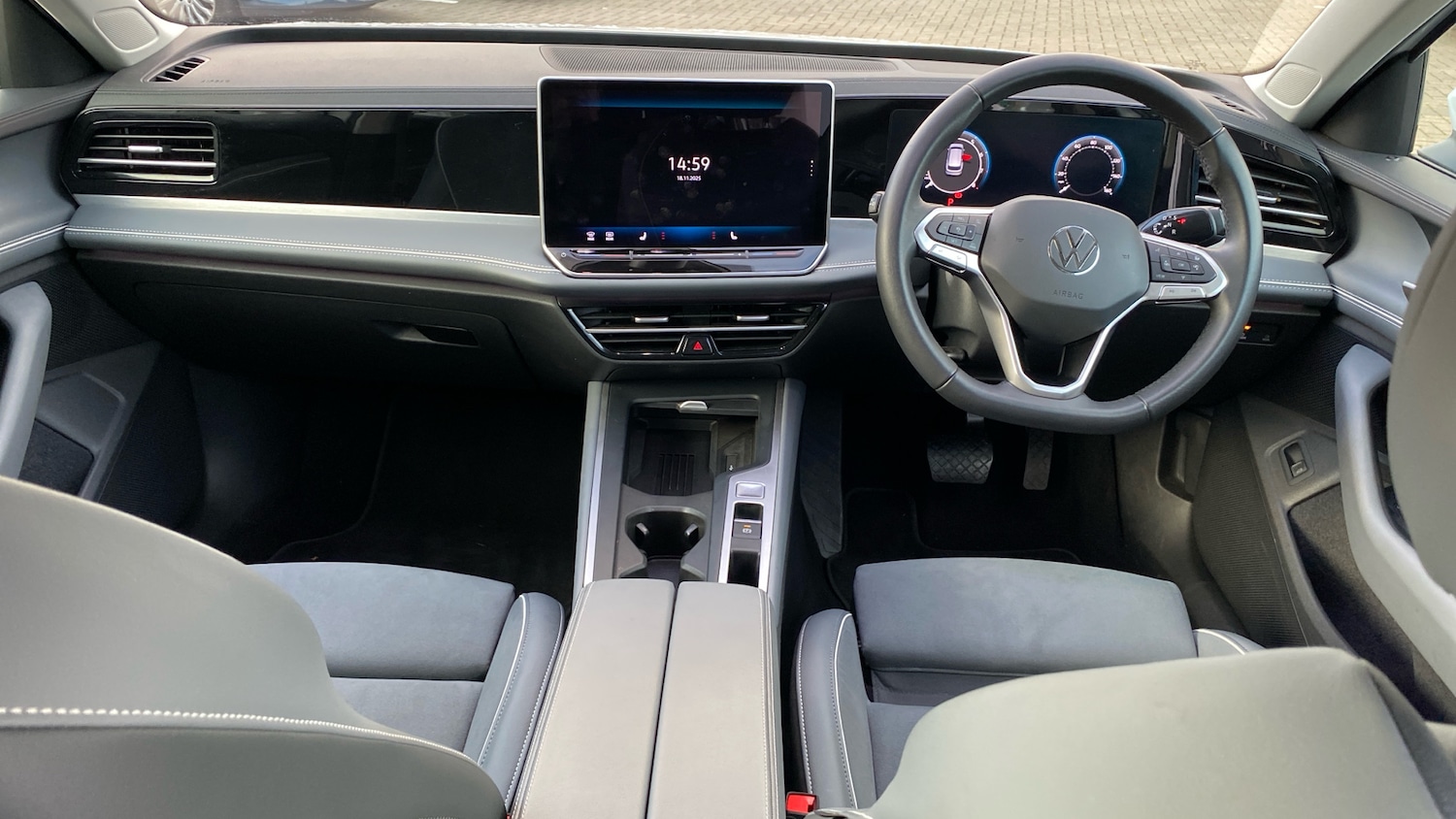 Used Volkswagen Passat 2024 for sale - 76627764: Photo 9