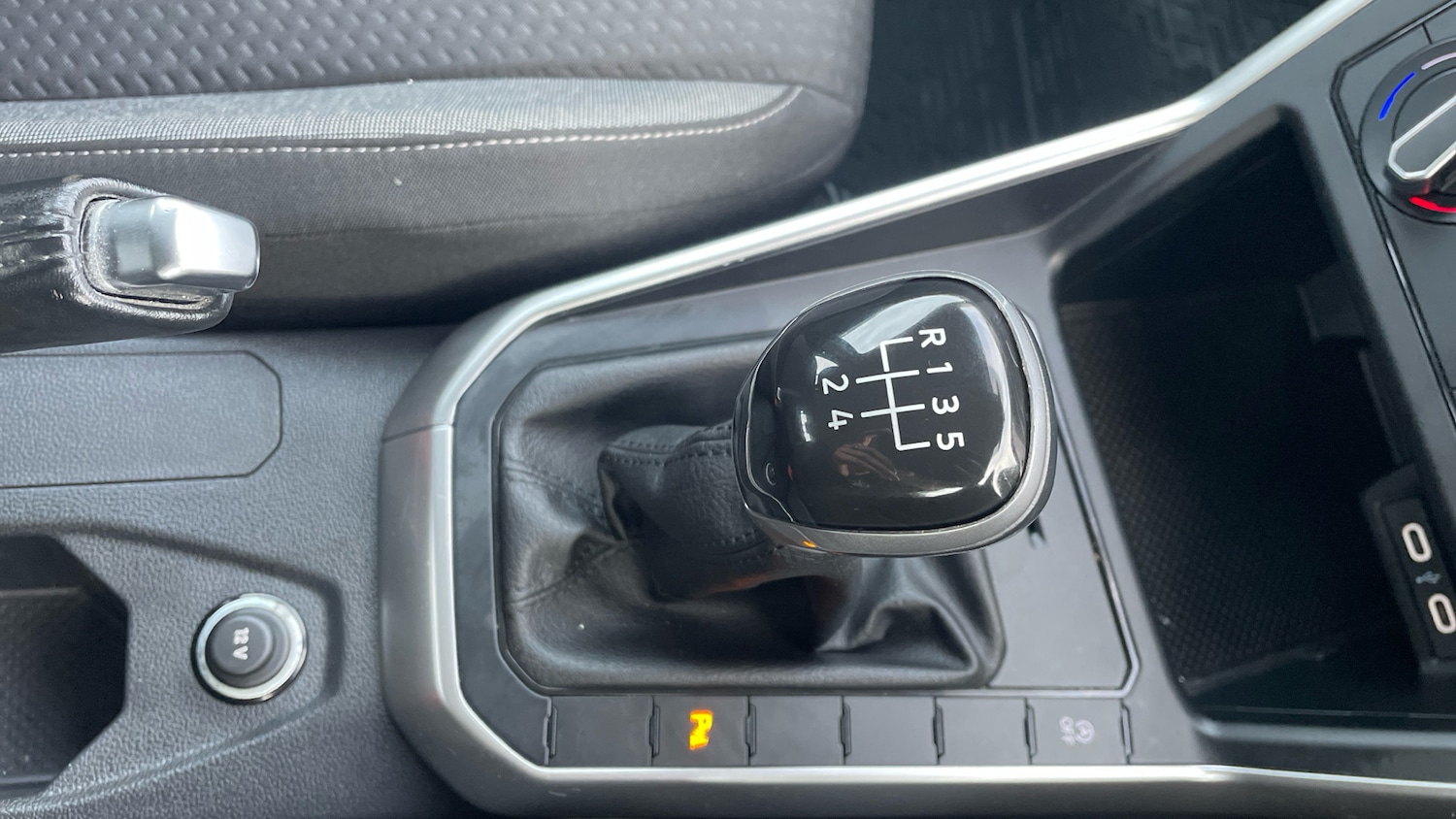 Used Volkswagen Polo 2024 for sale - 77950280: Photo 44