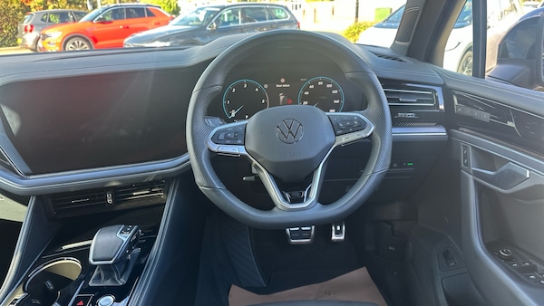 Used Volkswagen Touareg 2025 for sale - 76076264: Photo 10