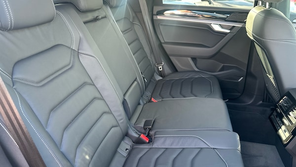 Used Volkswagen Touareg 2025 for sale - 76076264: Photo 16