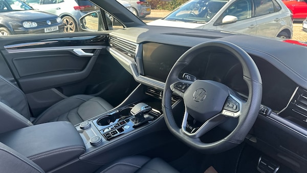 Used Volkswagen Touareg 2025 for sale - 76076264: Photo 6