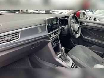 Used Volkswagen T-Roc 2022 for sale - 78578094: Photo