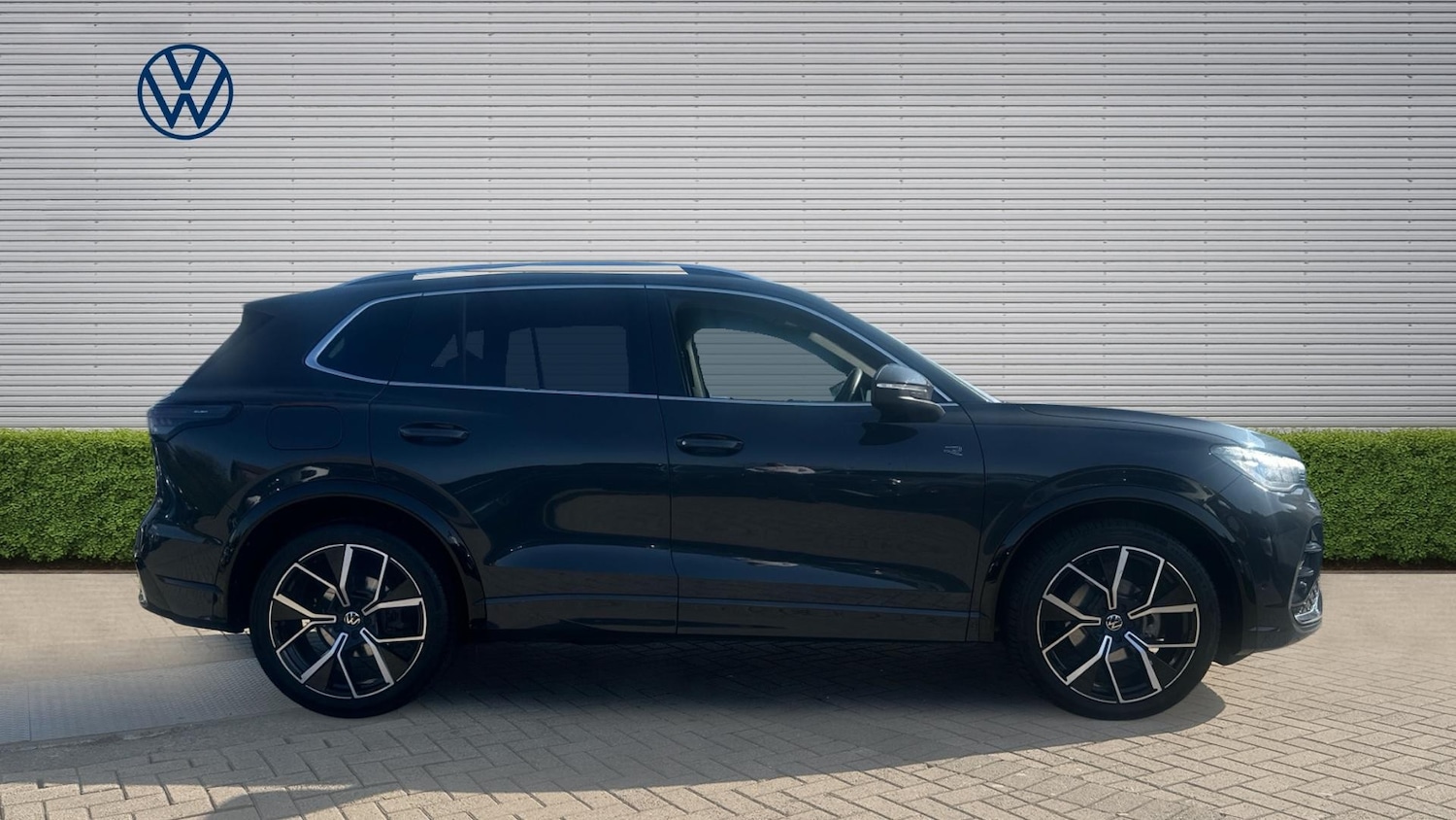 Used Volkswagen Tiguan 2024 for sale - 77847624: Photo 4