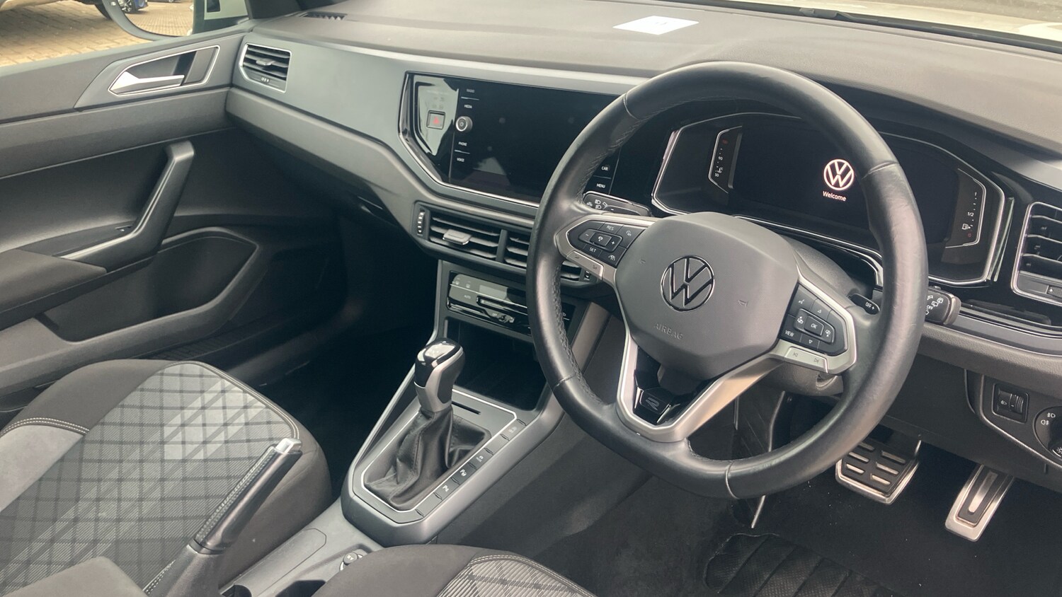 Used Volkswagen Taigo 2023 for sale - 76311325: Photo 6