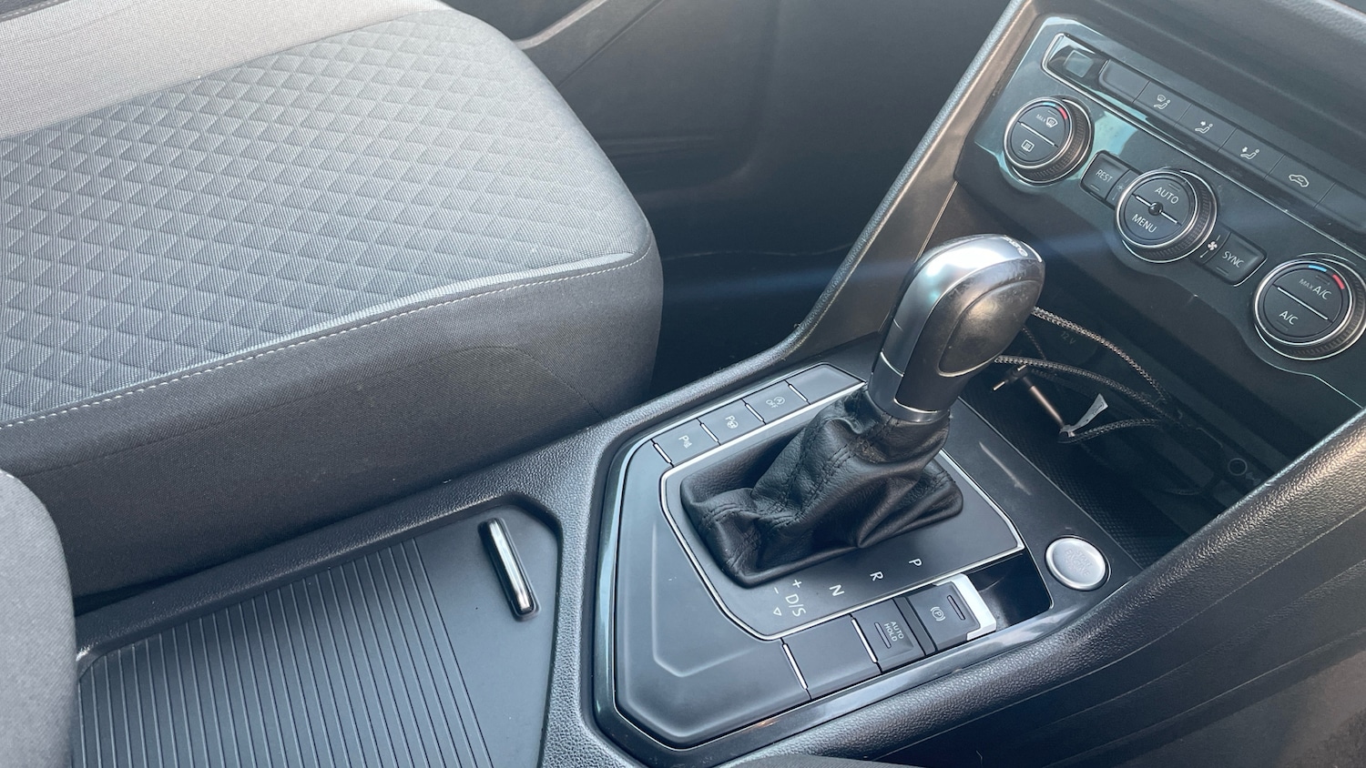 Used Volkswagen Tiguan 2019 for sale - 76918767: Photo 14