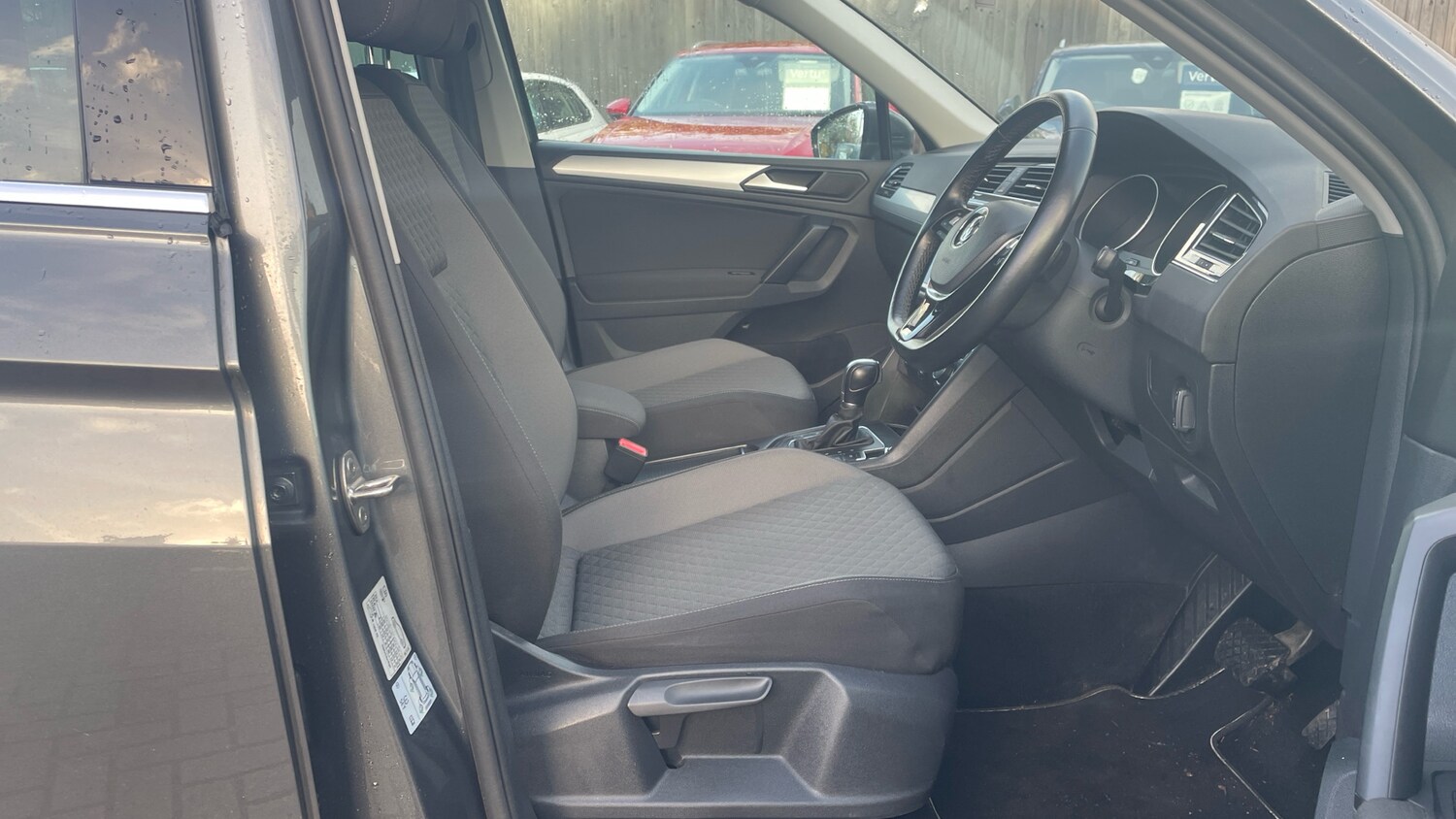 Used Volkswagen Tiguan 2019 for sale - 76918767: Photo 15