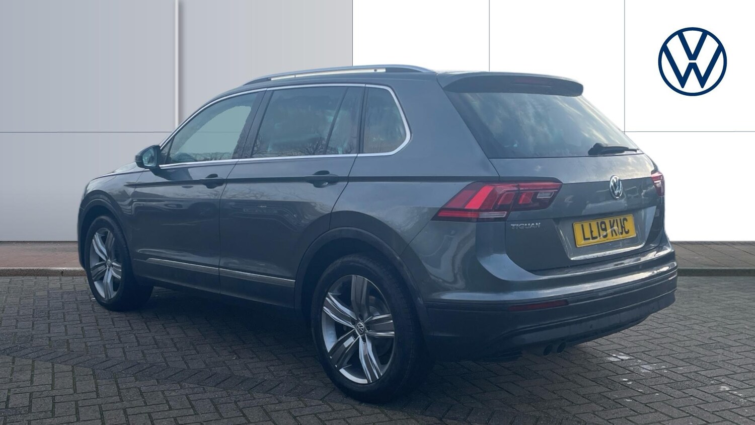 Used Volkswagen Tiguan 2019 for sale - 76918767: Photo 3