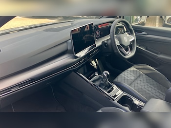 Used Volkswagen Golf 2025 for sale - 78950050: Photo