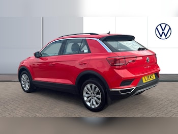 Used Volkswagen T-Roc 2018 for sale - 76426256: Photo