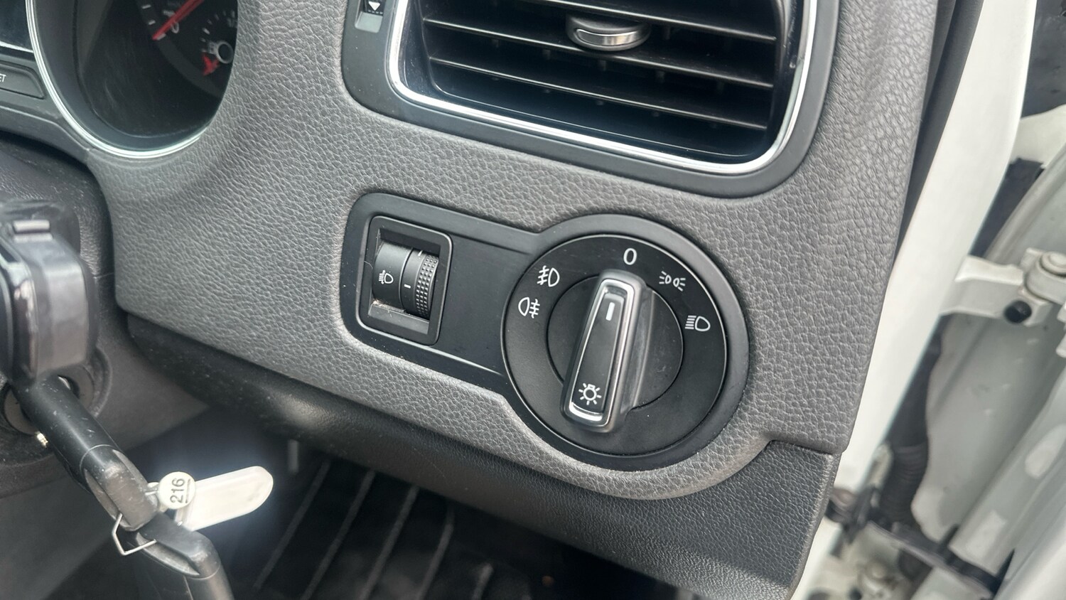 Used Volkswagen Polo 2016 for sale - 77578649: Photo 38