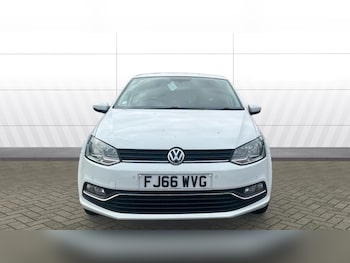 Used Volkswagen Polo 2016 for sale - 77578649: Photo