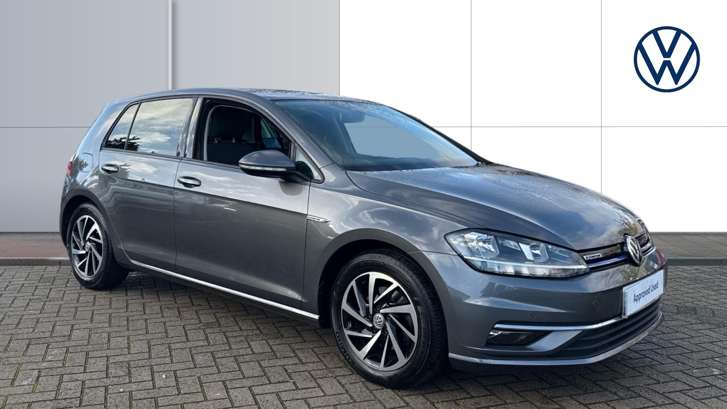 Used Volkswagen Golf 2019 for sale - 76922348: Photo 1