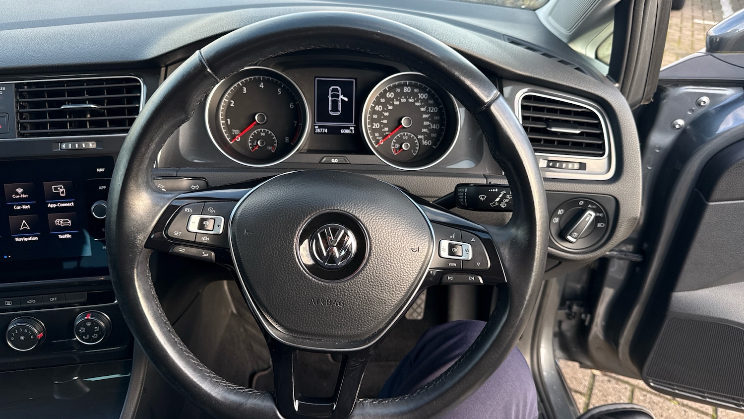 Used Volkswagen Golf 2019 for sale - 76922348: Photo 10