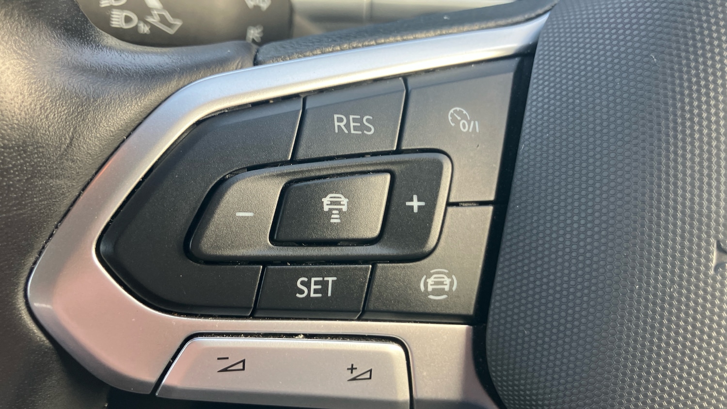 Used Volkswagen T-Roc 2023 for sale - 76859075: Photo 17