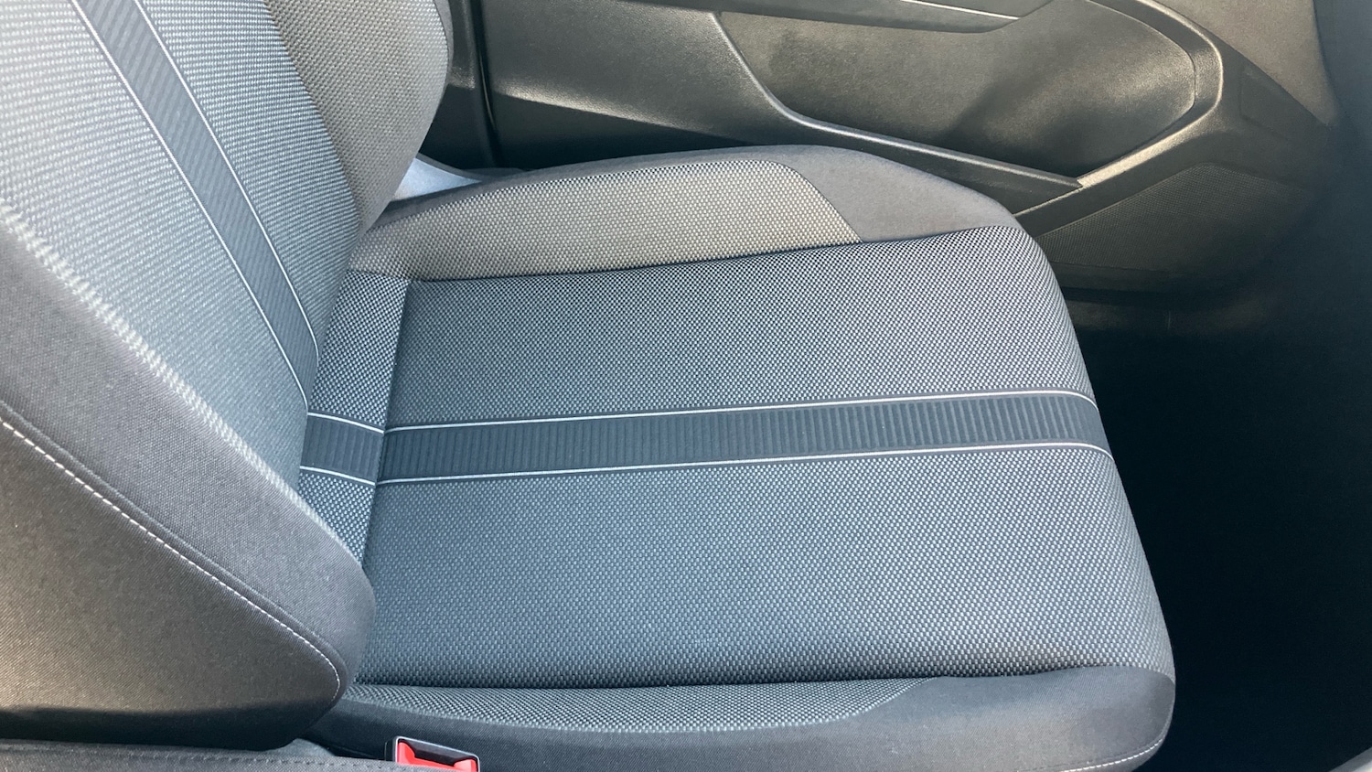 Used Volkswagen T-Roc 2023 for sale - 76859075: Photo 24