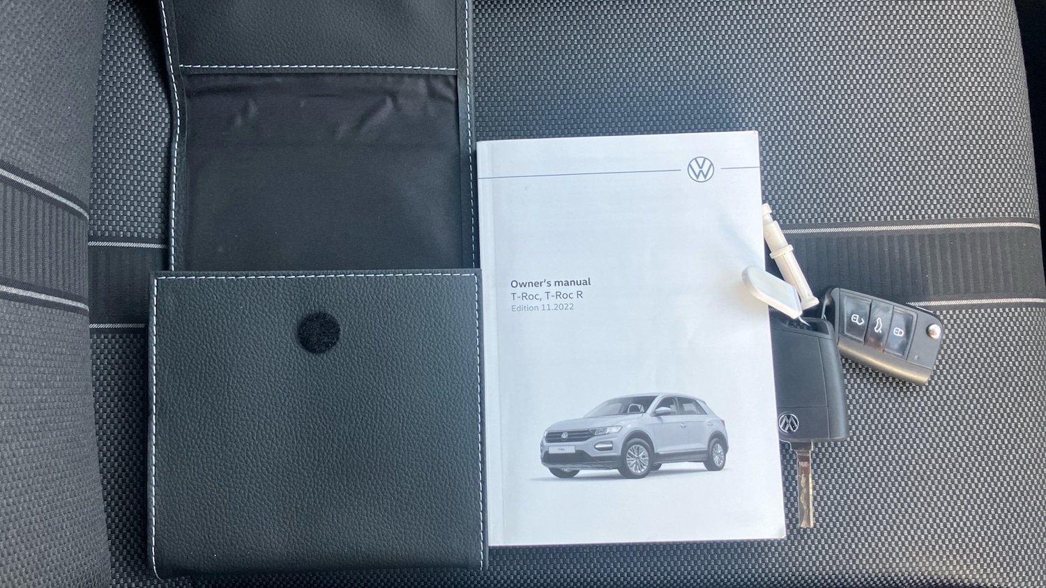 Used Volkswagen T-Roc 2023 for sale - 76859075: Photo 37