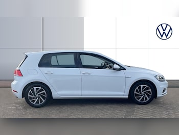 Used Volkswagen Golf 2019 for sale - 77148319: Photo