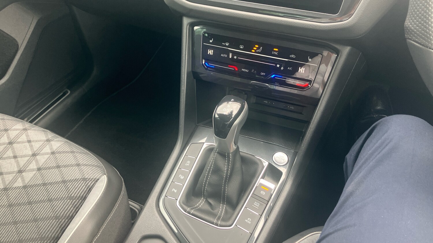 Used Volkswagen Tiguan 2022 for sale - 76077106: Photo 14