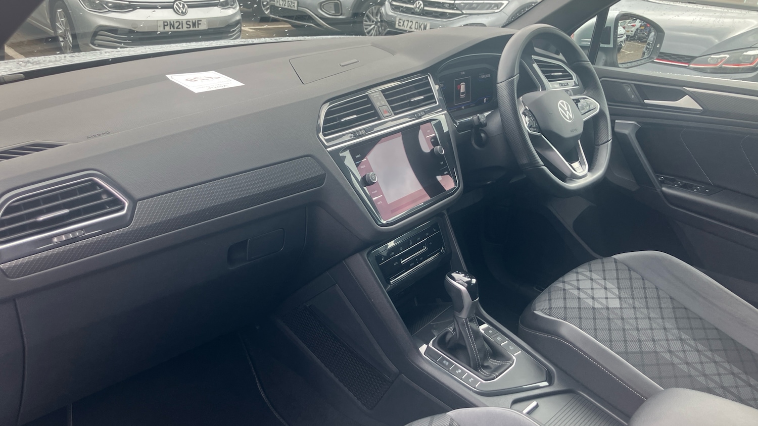 Used Volkswagen Tiguan 2022 for sale - 76077106: Photo 2