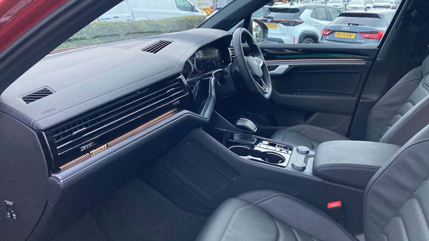 Used Volkswagen Touareg 2025 for sale - 77502573: Photo 2