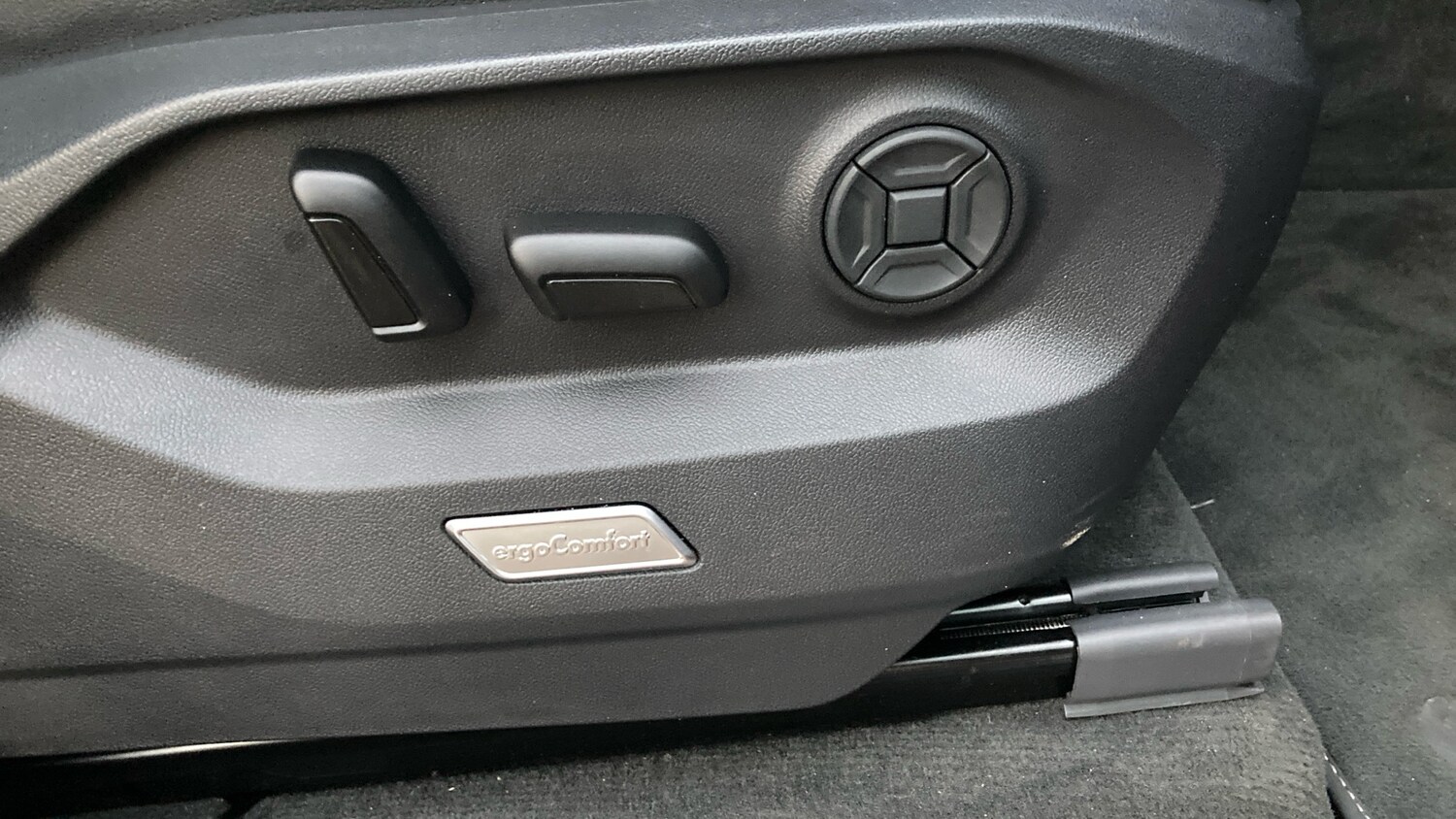 Used Volkswagen Touareg 2025 for sale - 77502573: Photo 36