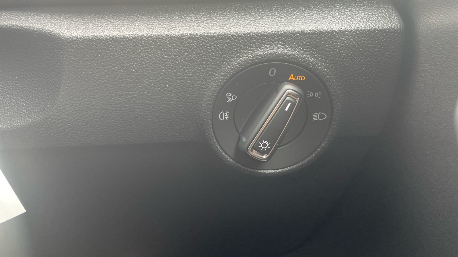 Used Volkswagen T-Roc 2025 for sale - 76063701: Photo 30