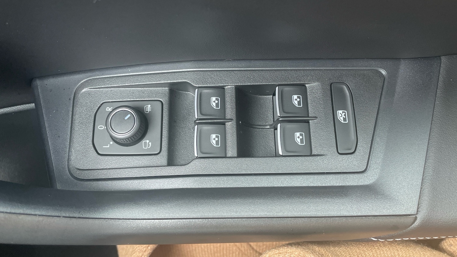 Used Volkswagen T-Roc 2025 for sale - 76063701: Photo 31