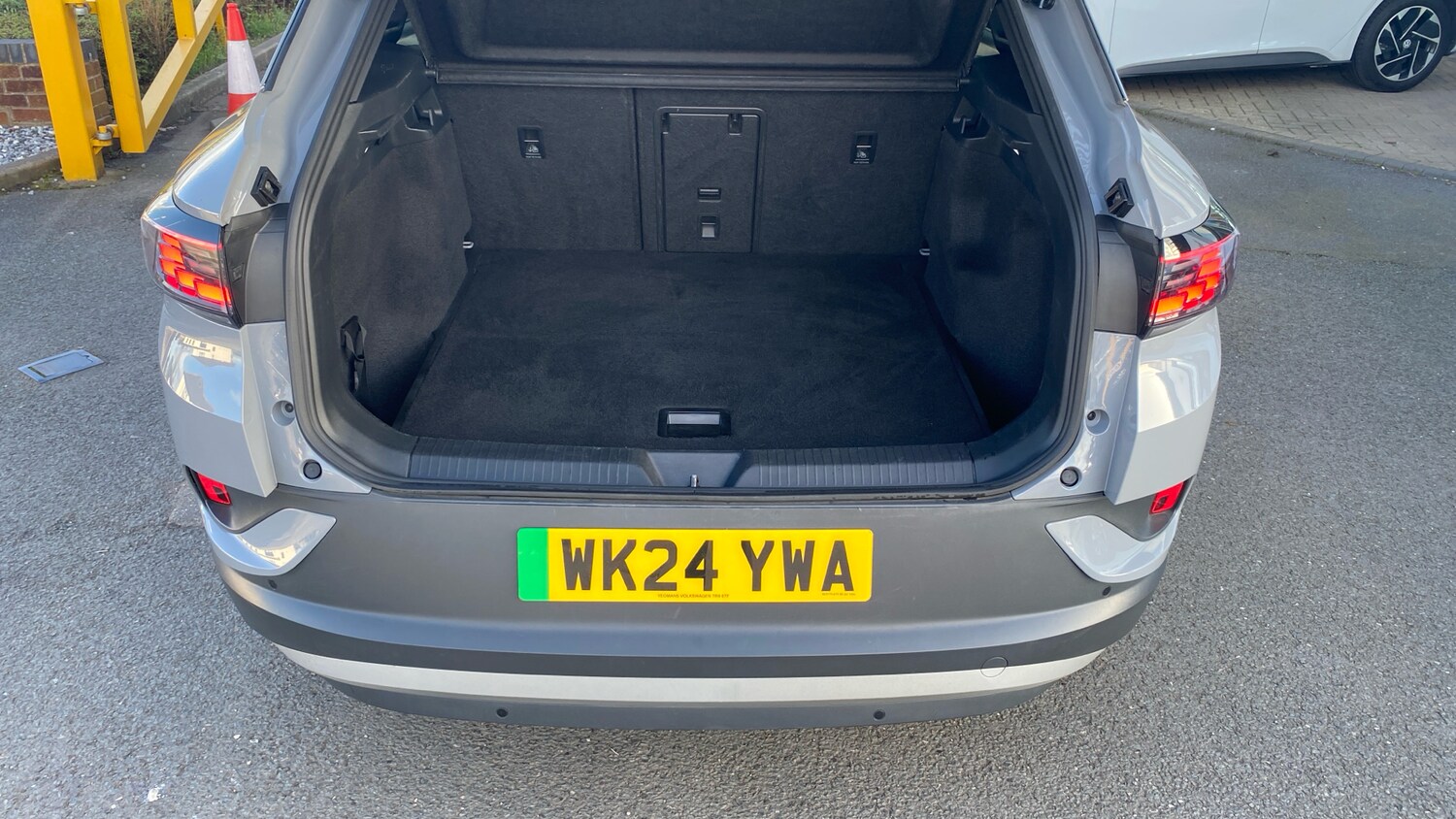 Used Volkswagen ID.4 2024 for sale - 77945992: Photo 20