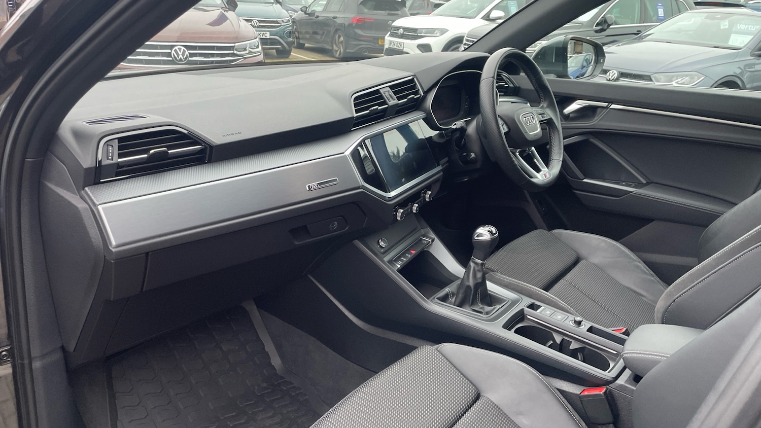 Used Audi Q3 2021 for sale - 77446987: Photo 2