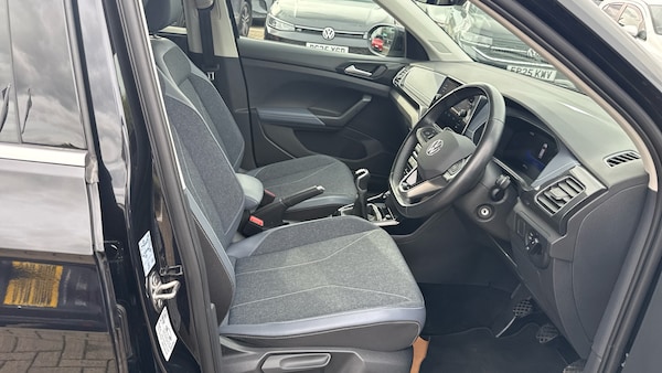 Used Volkswagen T-Cross 2024 for sale - 76114215: Photo 15