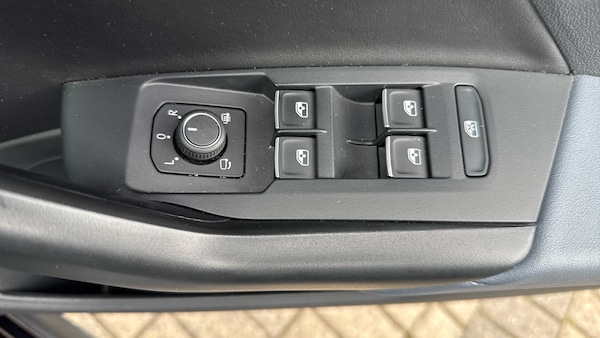 Used Volkswagen T-Cross 2024 for sale - 76114215: Photo 21