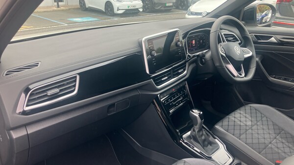 Used Volkswagen T-Roc 2025 for sale - 76063699: Photo 2