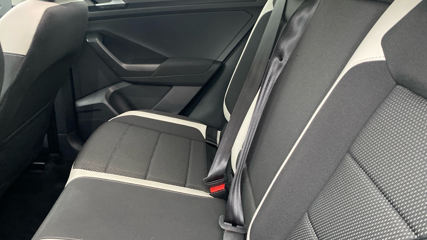 Used Volkswagen T-Roc 2021 for sale - 77350313: Photo 16