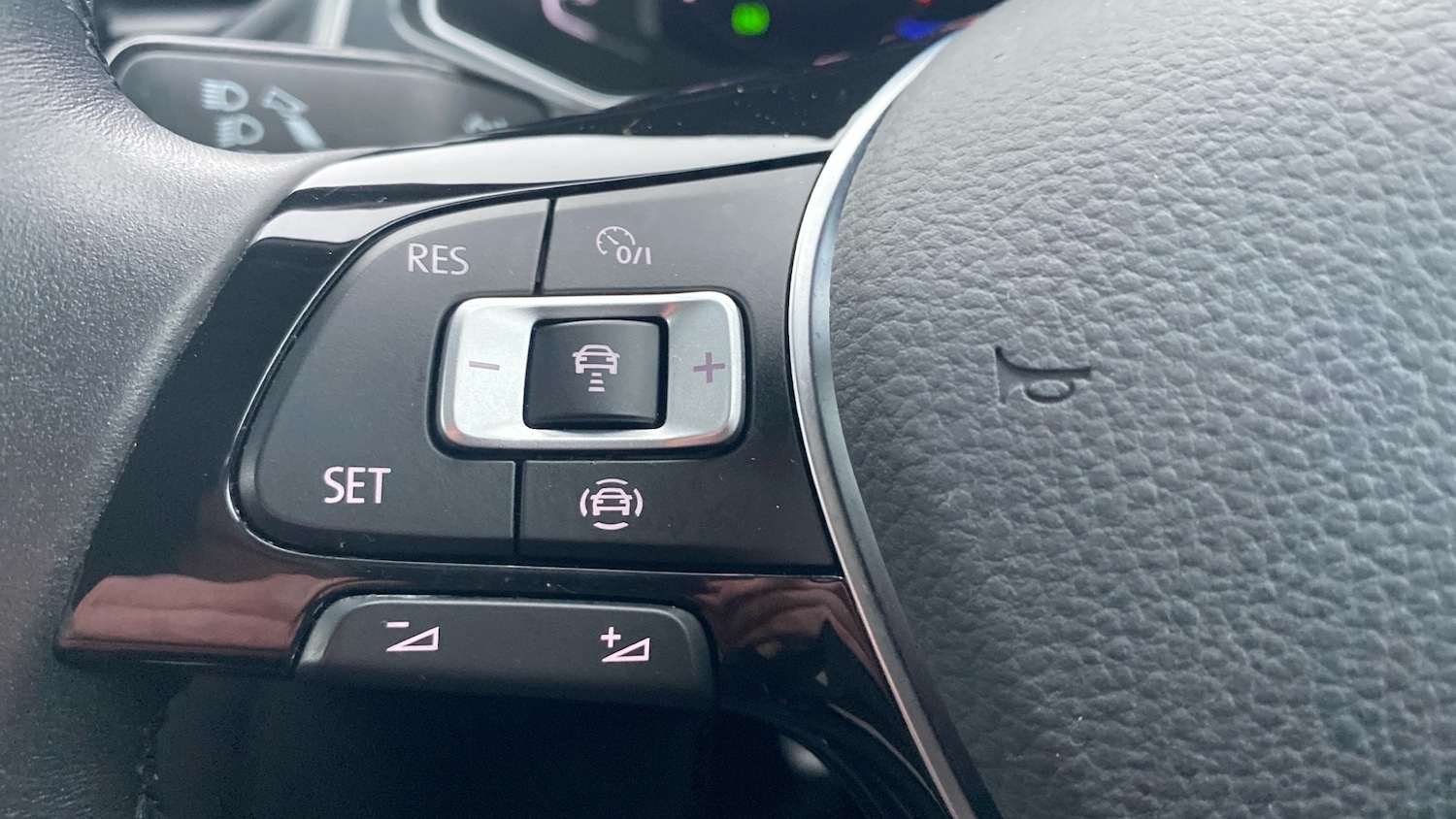 Used Volkswagen T-Roc 2021 for sale - 77350313: Photo 17