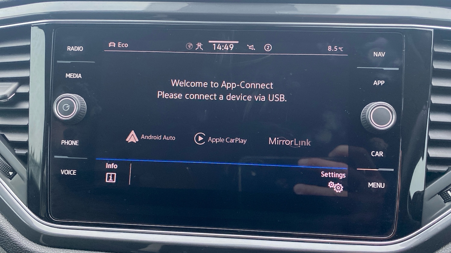 Used Volkswagen T-Roc 2021 for sale - 77350313: Photo 23