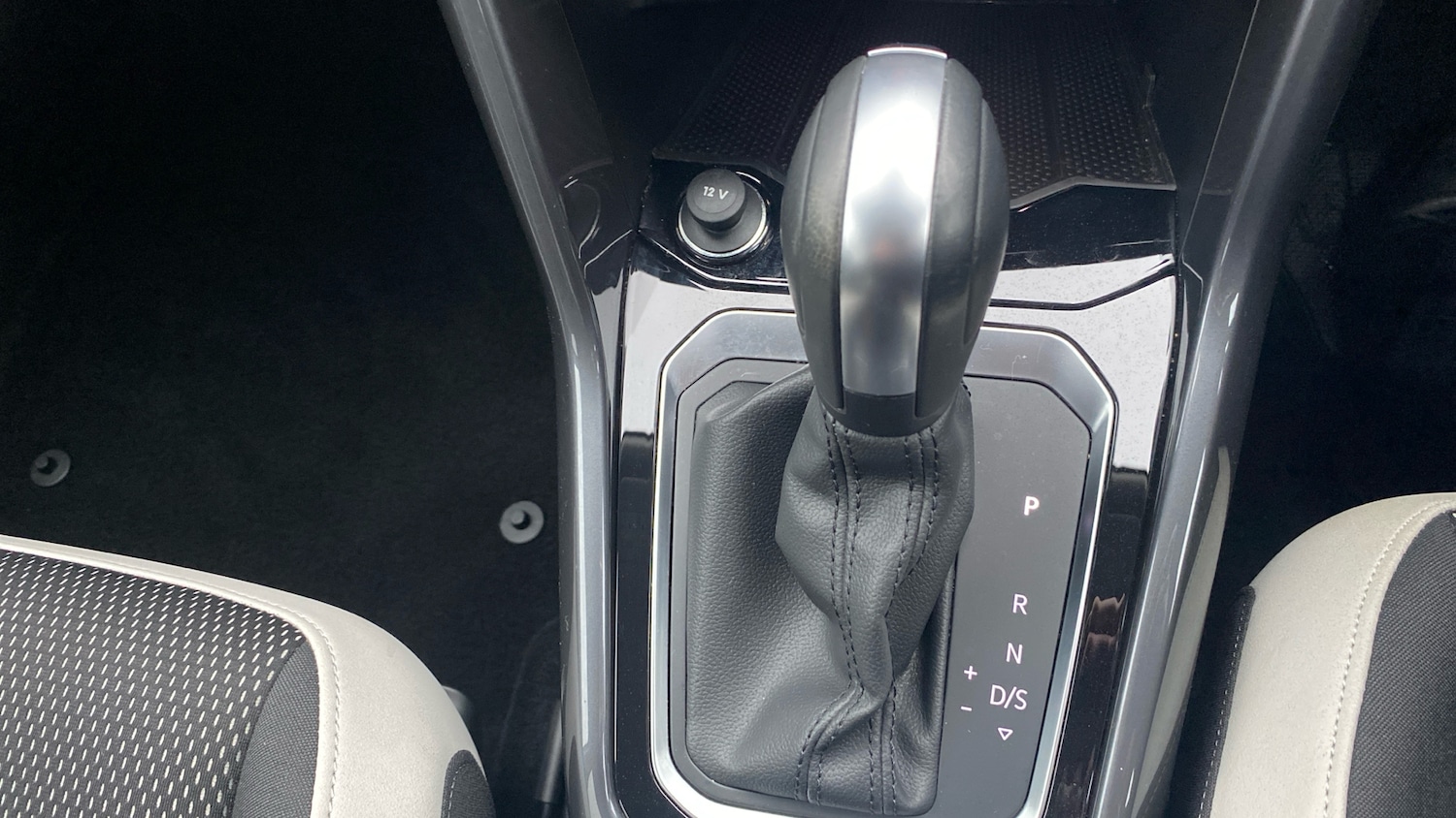 Used Volkswagen T-Roc 2021 for sale - 77350313: Photo 31