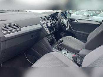 Used Volkswagen Tiguan 2018 for sale - 78950044: Photo