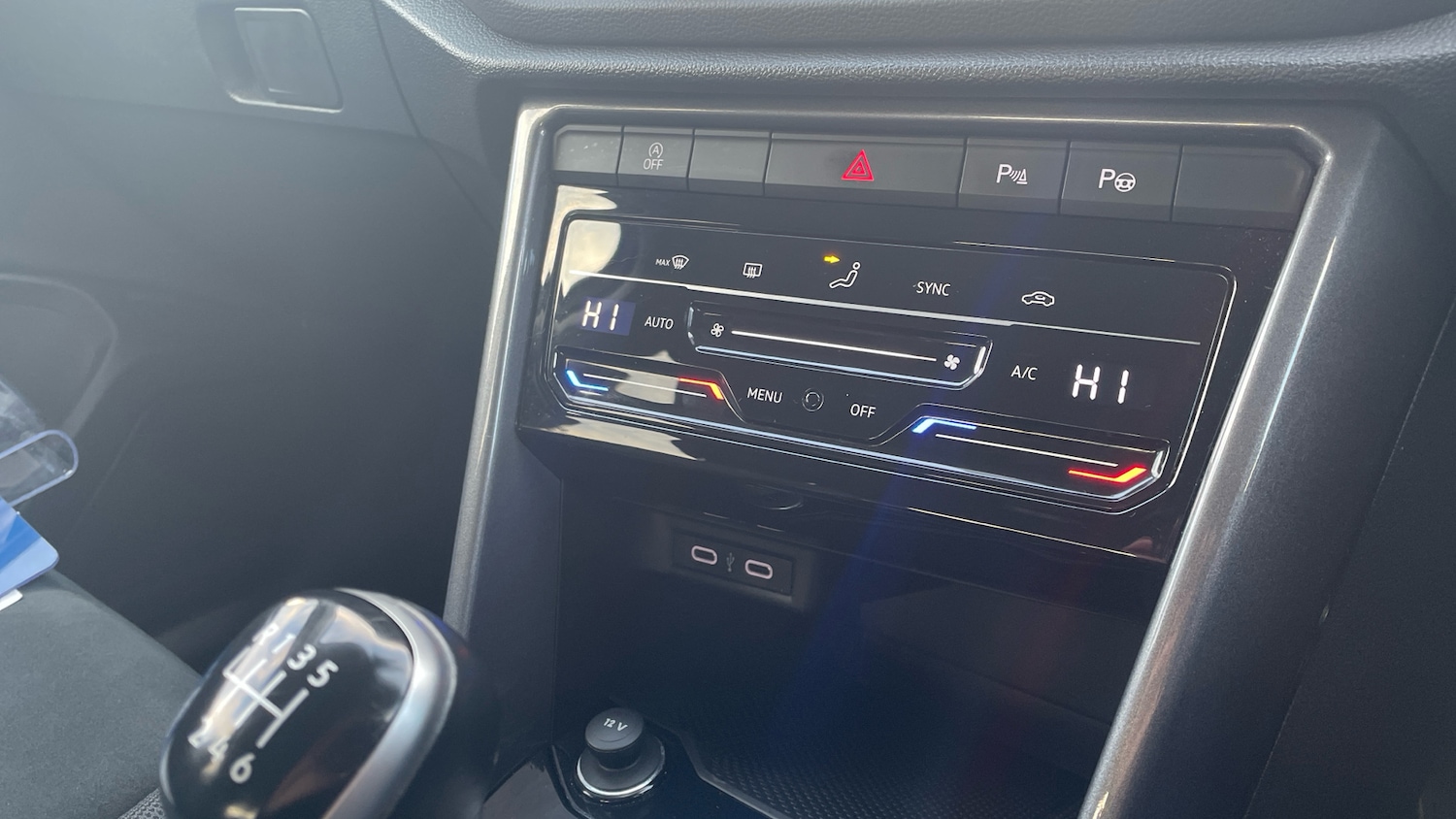 Used Volkswagen T-Roc 2023 for sale - 76627773: Photo 22